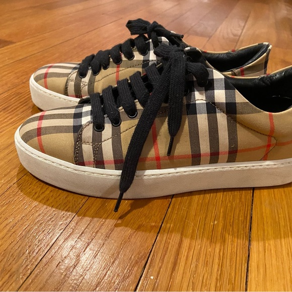 Burberry Beige Checkered Sneakers - Picture 4 of 6